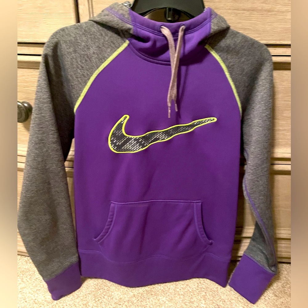 Nike sweatshirt